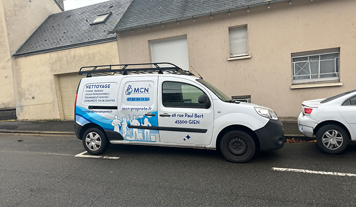 Nouveau flocage sur le camion de la flotte MCN Propreté